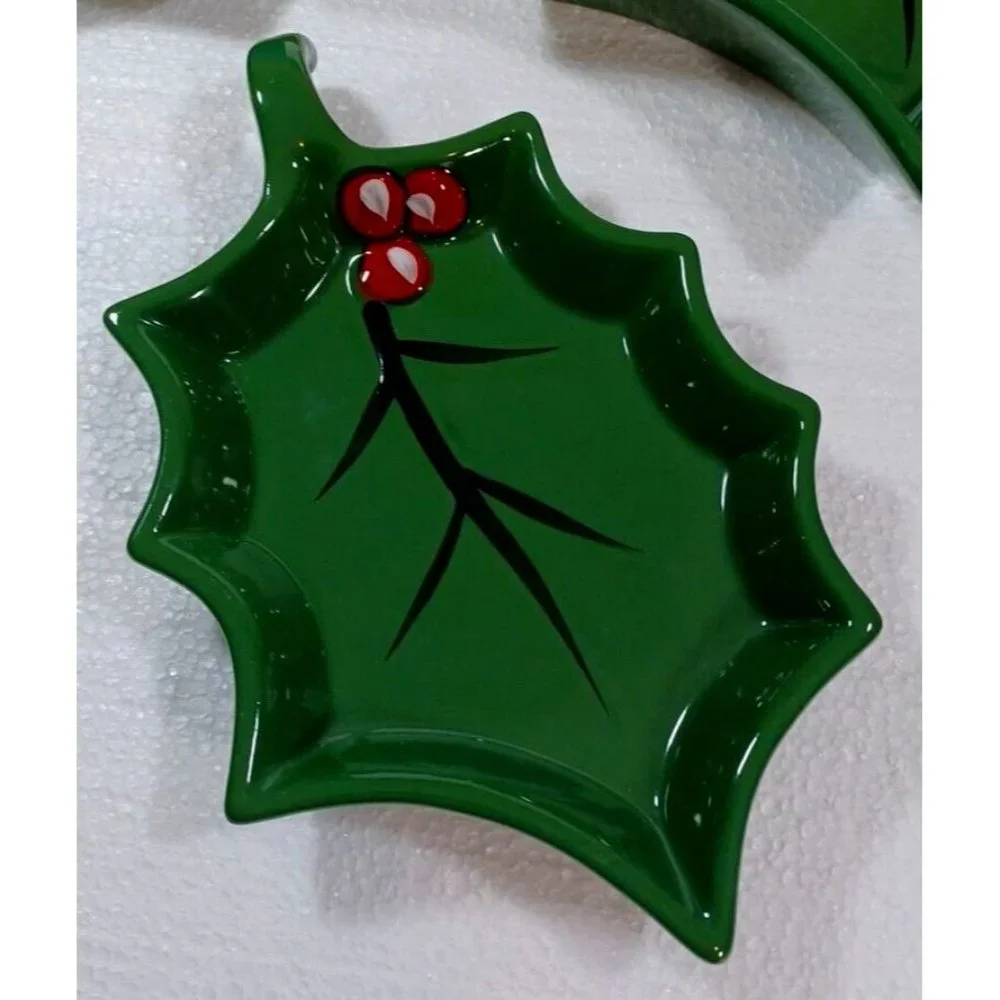 Set of 5 Temp-tations by Tara Cardinal HOLLY Leaf Serving Snack Appetizer Plates - Picture 6 of 8